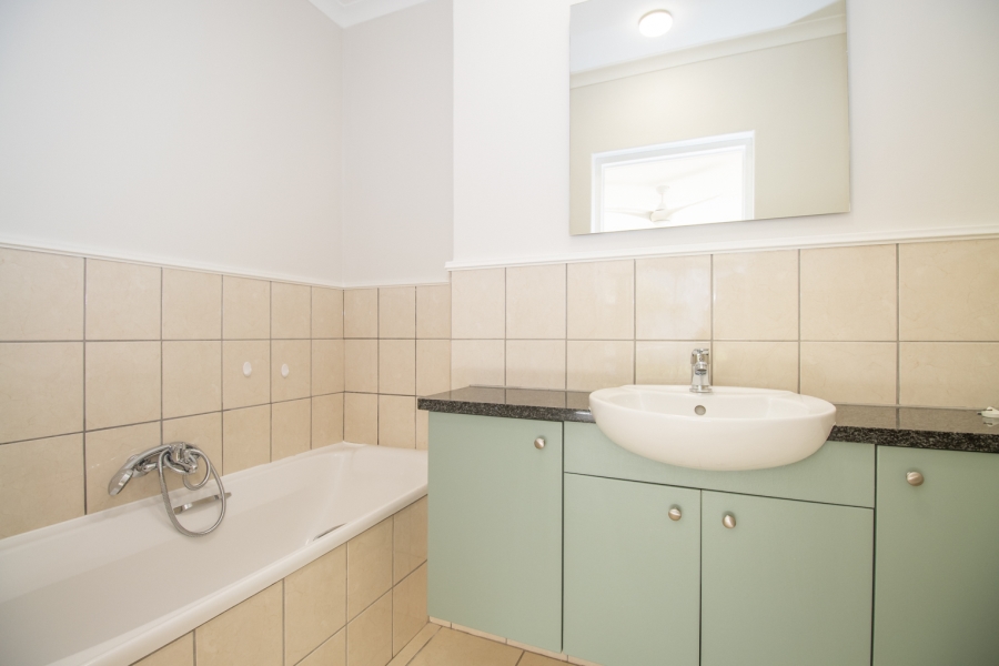 To Let 2 Bedroom Property for Rent in Beach Estate Western Cape